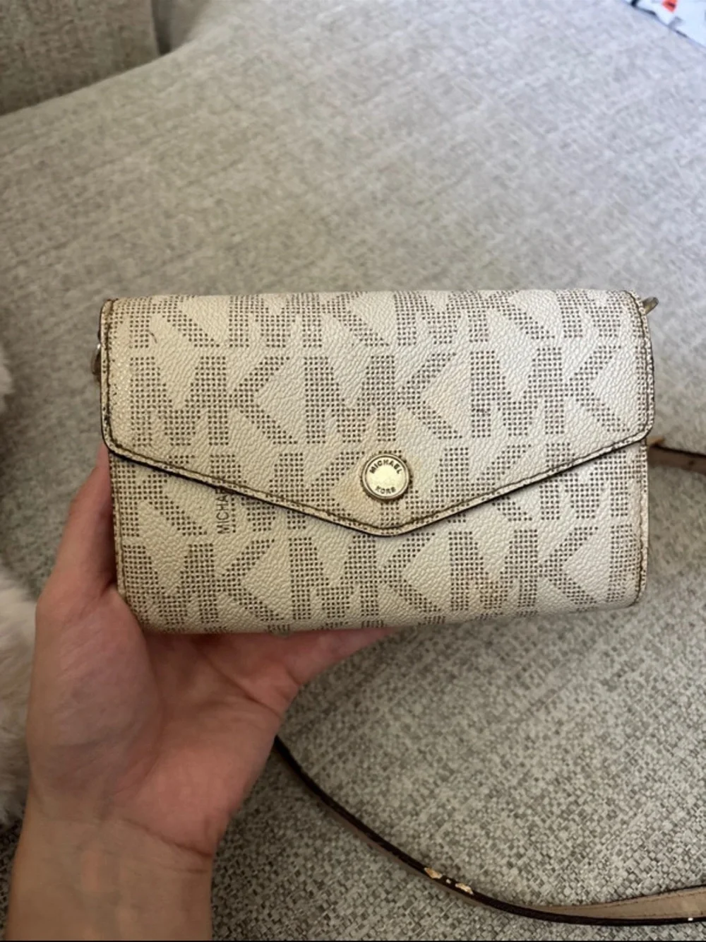 Michael Kors Cream Signature MK Wallet Crossbody Chain Strap